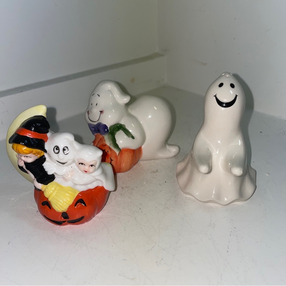 Three Small Ceramic Halloween Figurines Ghosts & Ghosts With Pumpkin 3-4”